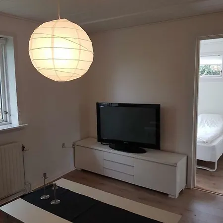 Holiday home Lunden House *