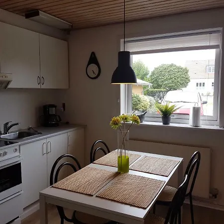 Holiday home Lunden House *
